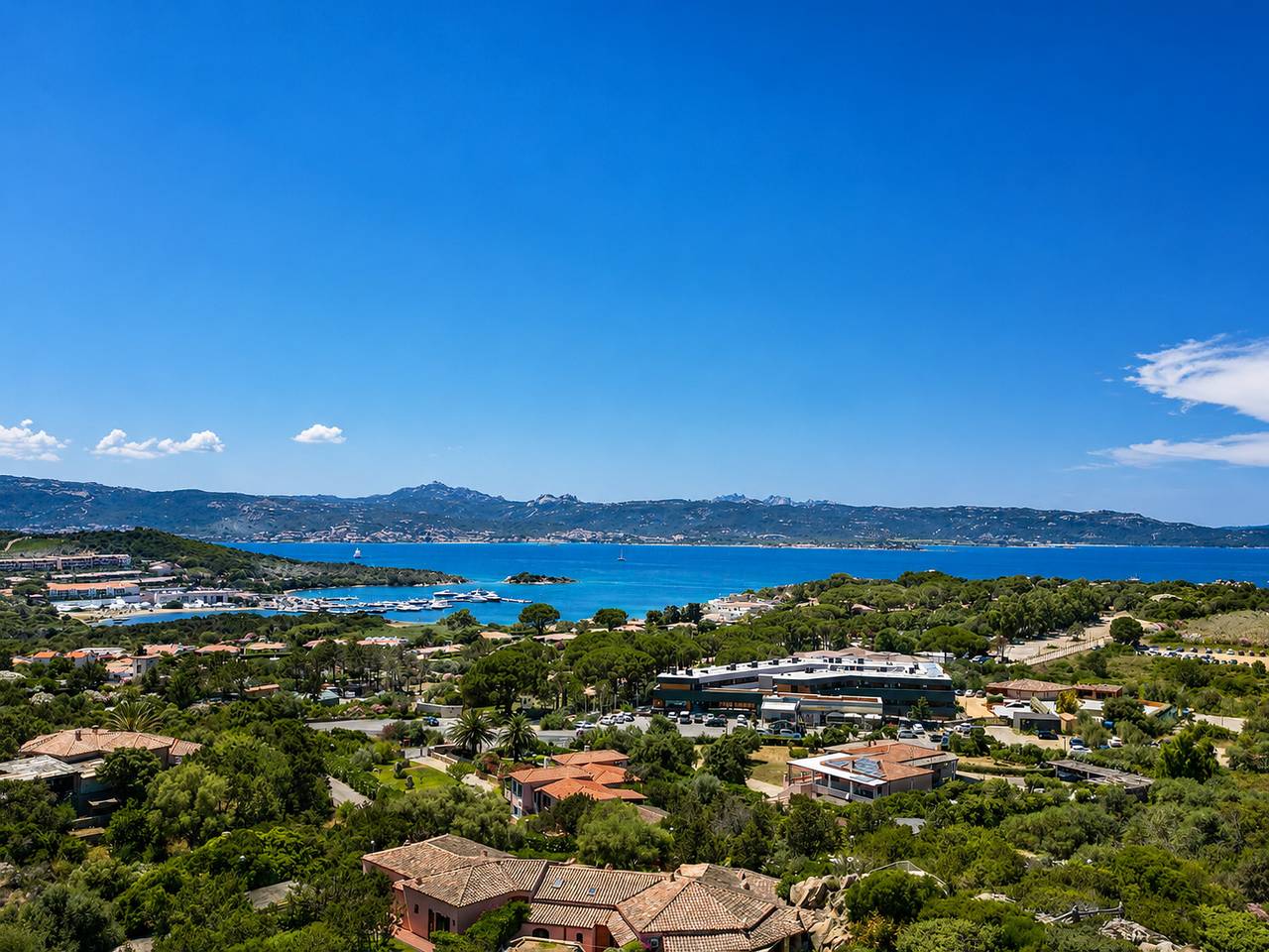 Apartamento entero, Apartamento de vacaciones para 6 personas con terraza in Baja Sardinia, Arzachena