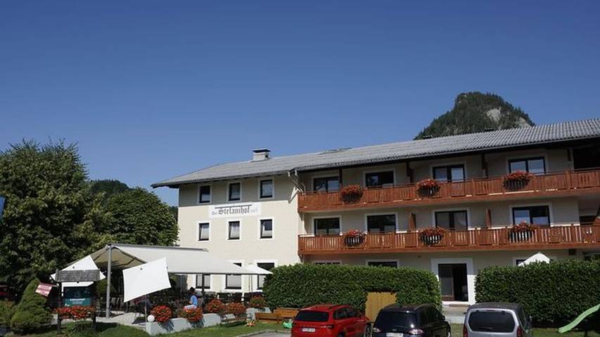Ferienwohnung für 2 Personen, mit Seeblick und Garten sowie Terrasse, mit Haustier in Fuschl am See