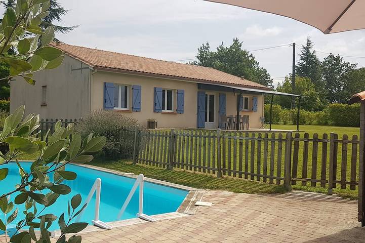 Maison de vacances pour 6 personnes, avec terrasse et jardin, animaux acceptés