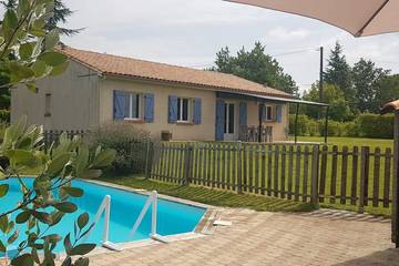Gîte pour 6 personnes, avec terrasse et jardin, animaux acceptés à Cauzac