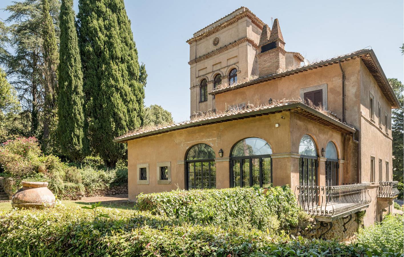 Accogliente appartamento per vacanze con piscina, WiFi e parcheggio vicino a Sutri in Sutri, Lago di Bracciano