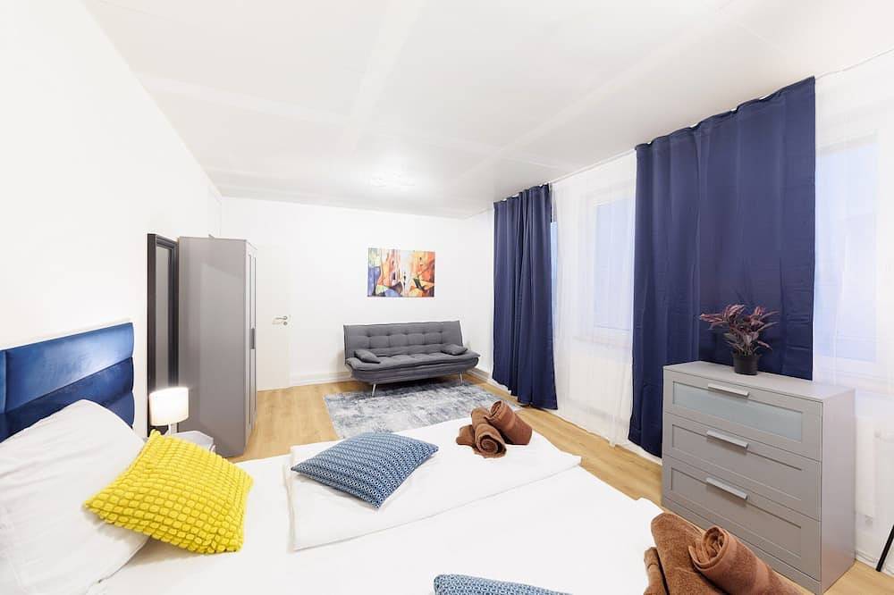 Ganze Wohnung, Big New 6Rms Flat/150m2 City Center Prime Location in Charlottenburg Berlin, Berlin