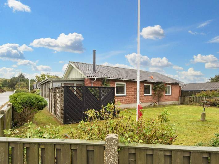 Ferienhaus für 8 Personen, mit Balkon/Terrasse und Terrasse, kinderfreundlich in Hvide Sande