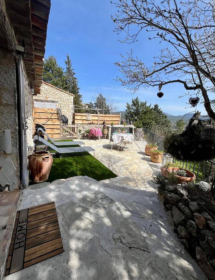 La maison d'Eddy et Caro aux Portes du Verdon in Trigance, Parc naturel régional du Verdon