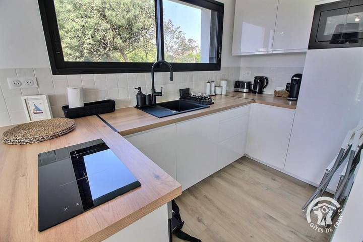 Gîte pour 3 personnes, avec Terrasse ainsi que Jardin et Vue à Binic - 4