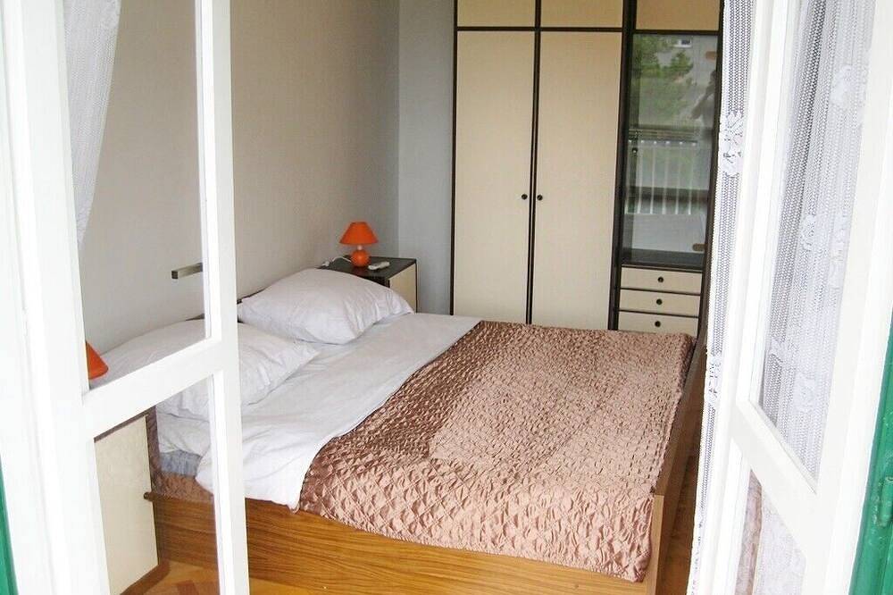 Ganze Wohnung, Ferienwohnung Ana,, Brodarica, hr in Brodarica, Šibenik-Knin