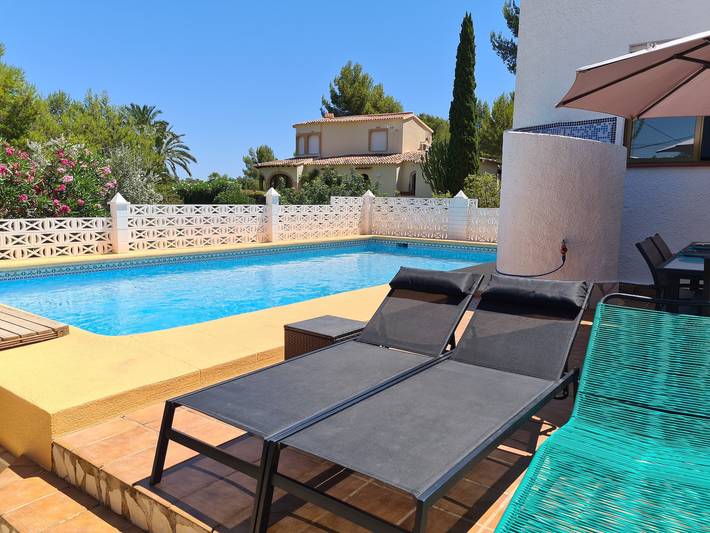 Chalet para 8 personas, con terraza y piscina en Provincia de Alicante