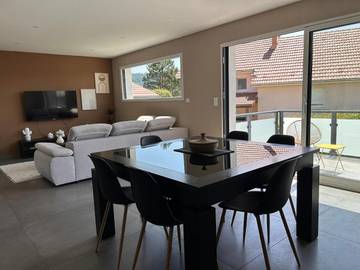 Gîte pour 6 personnes, avec terrasse à Les Fins
