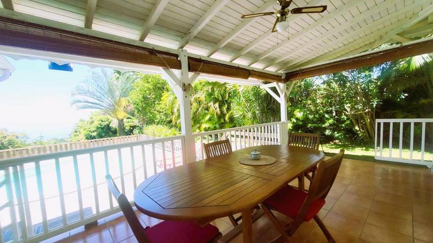 Location de vacances pour 6 personnes, avec vue ainsi que jardin et piscine à Saint-Claude (Guadeloupe) - 4