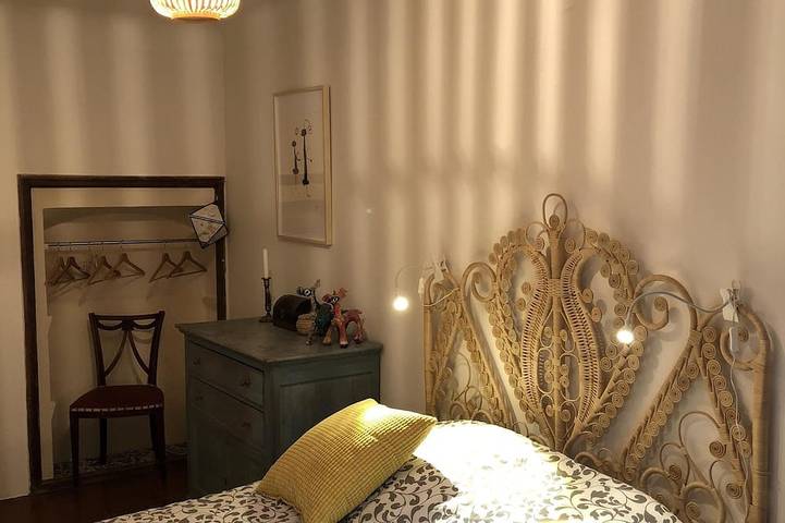 Wunderschönes Familiengrundstück von 150 m2 auf der Höhe der Innenstadt von Sanary in Sanary-sur-Mer, Mittelmeerküste (Frankreich)