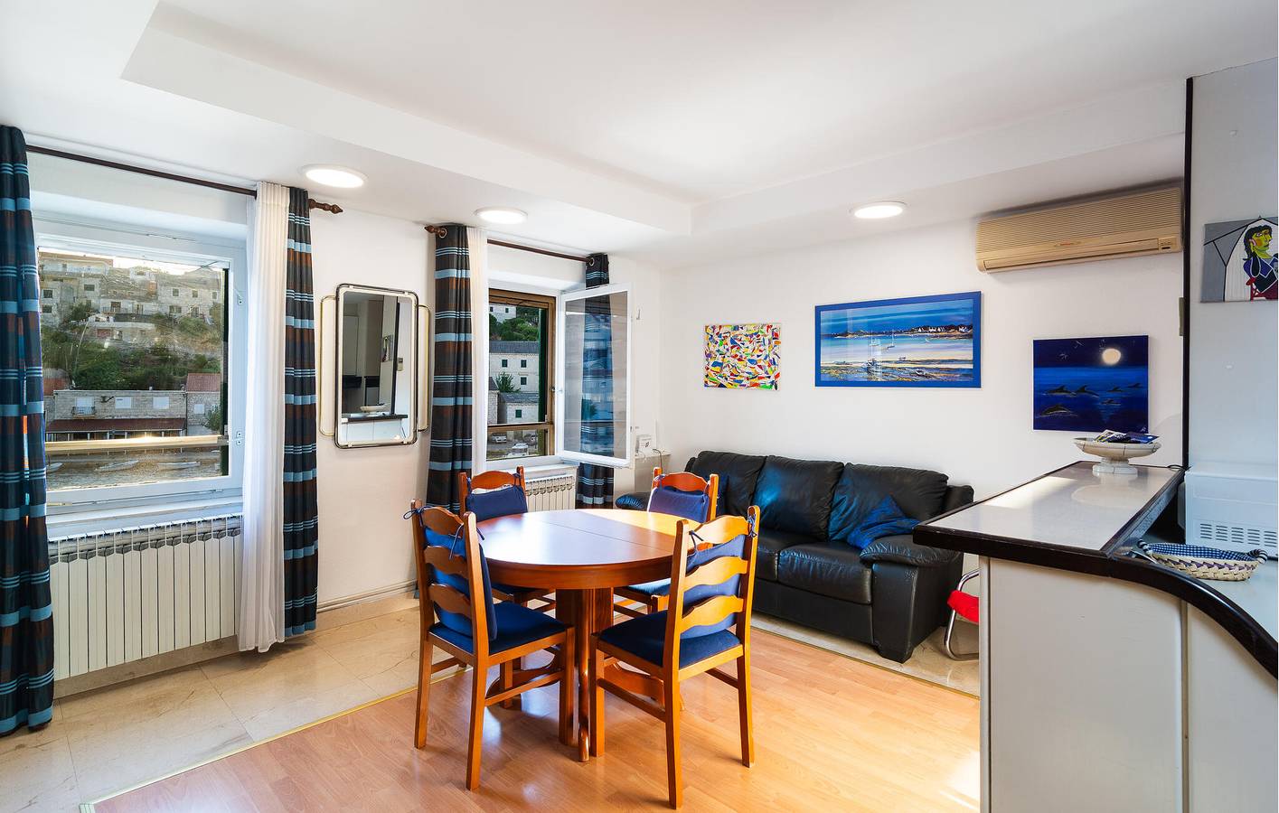 Ganze Ferienwohnung, Gemütliche Ferienwohnung mit Meerblick, WLAN, Klimaanlage, Küche und in Strandnähe in Povlja, Brac