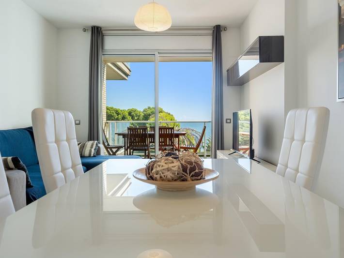 Gîte pour 6 personnes, avec jardin ainsi que piscine et vue sur l’océan, adapté aux familles à Miami Platja - 4