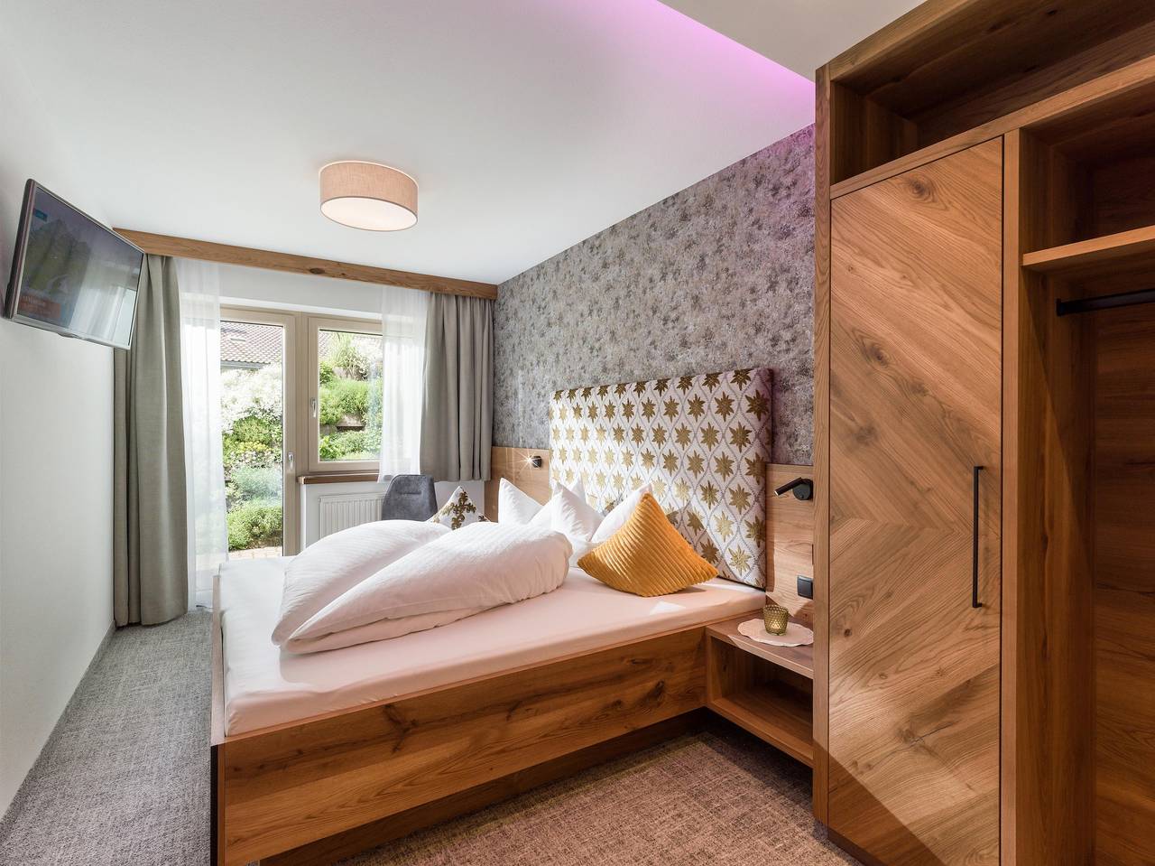 Ganze Ferienwohnung, App. Torspitz, 2 Schlafzimmer, 2 Du/Wc, Terrasse in Tuxer Alpen, Hintertux
