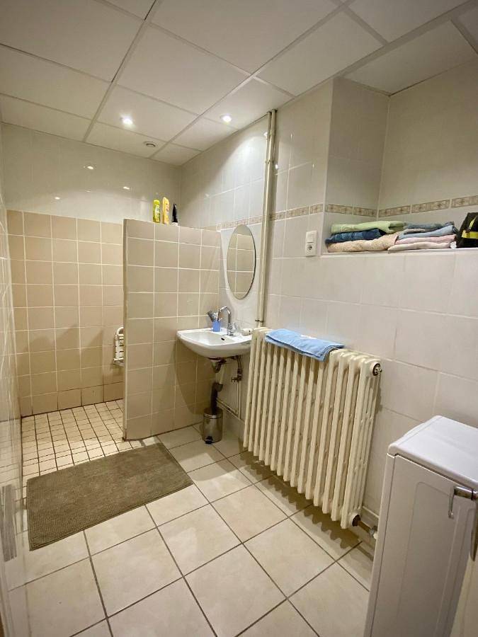Gîte pour 4 personnes, avec Terrasse ainsi que Jardin et Vue à Junhac - 2