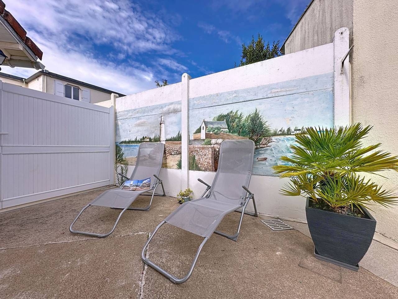 Les Coquillages in Saint-Michel-Chef-Chef, Côte de Jade