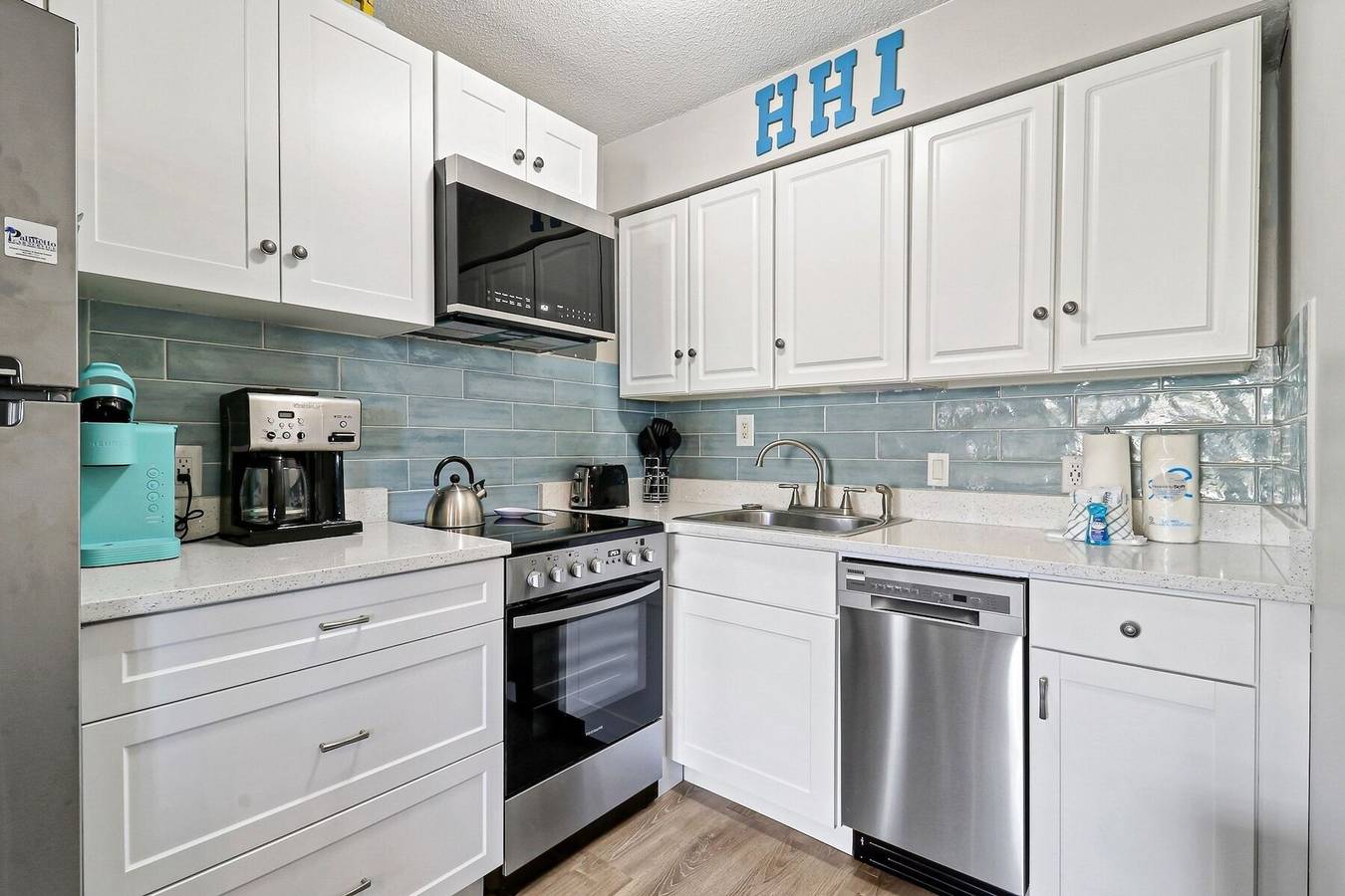 Entire apartment, Breakers 220 Oceanfront Condo – Direct Beach Access & Elevator in Coligny Beach, Shipyard Plantation