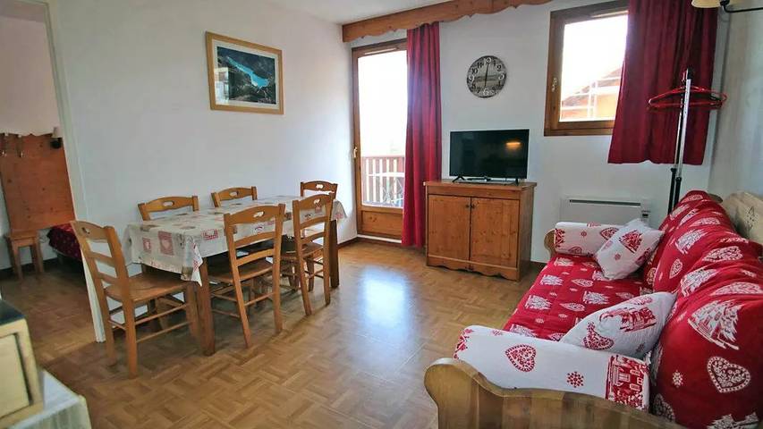 Chalet pour 6 personnes, avec piscine et balcon à Puy-Saint-Vincent