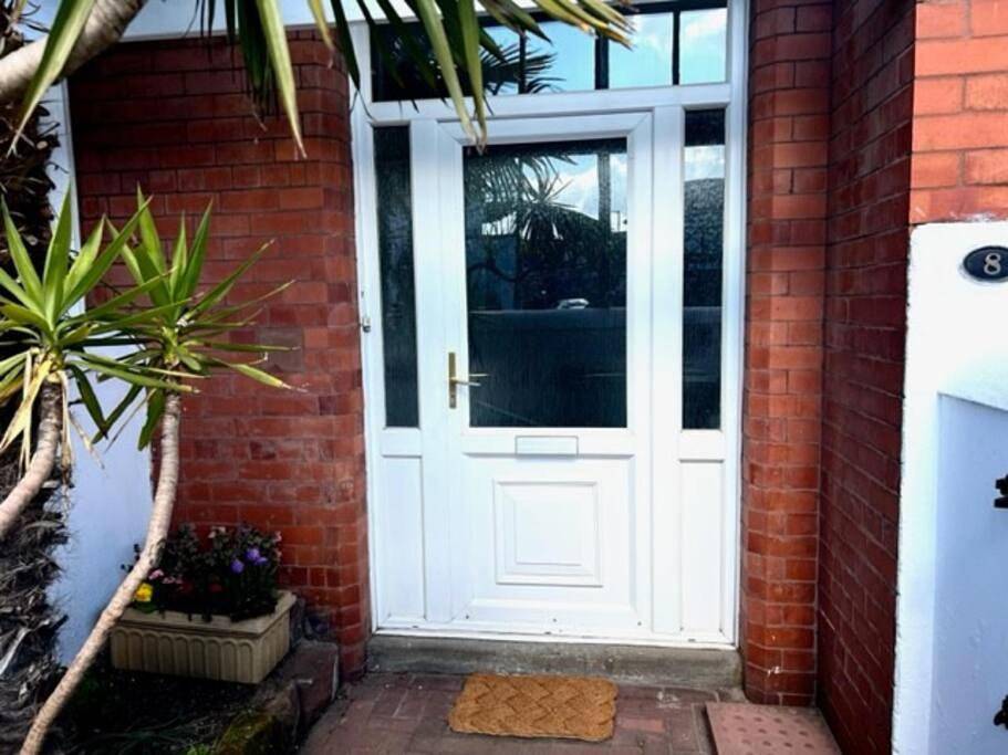 Four-Bedroom House in Merseyside