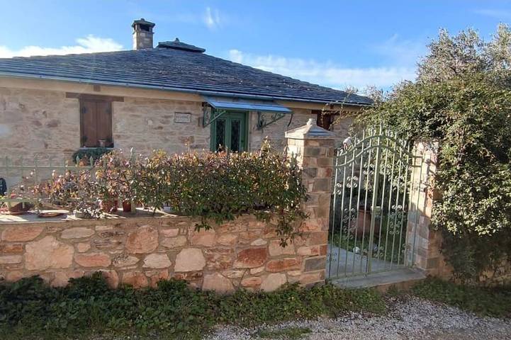 Ferienhaus für 8 Personen, mit Garten und Balkon sowie Pool