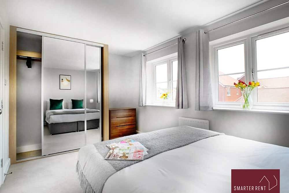 Wokingham - Garden, Parking, Pets Welcome in Wokingham, Berkshire