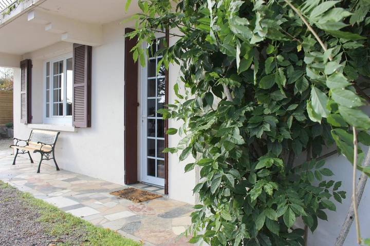 Gîte pour 4 personnes, avec Terrasse dans Jouhe