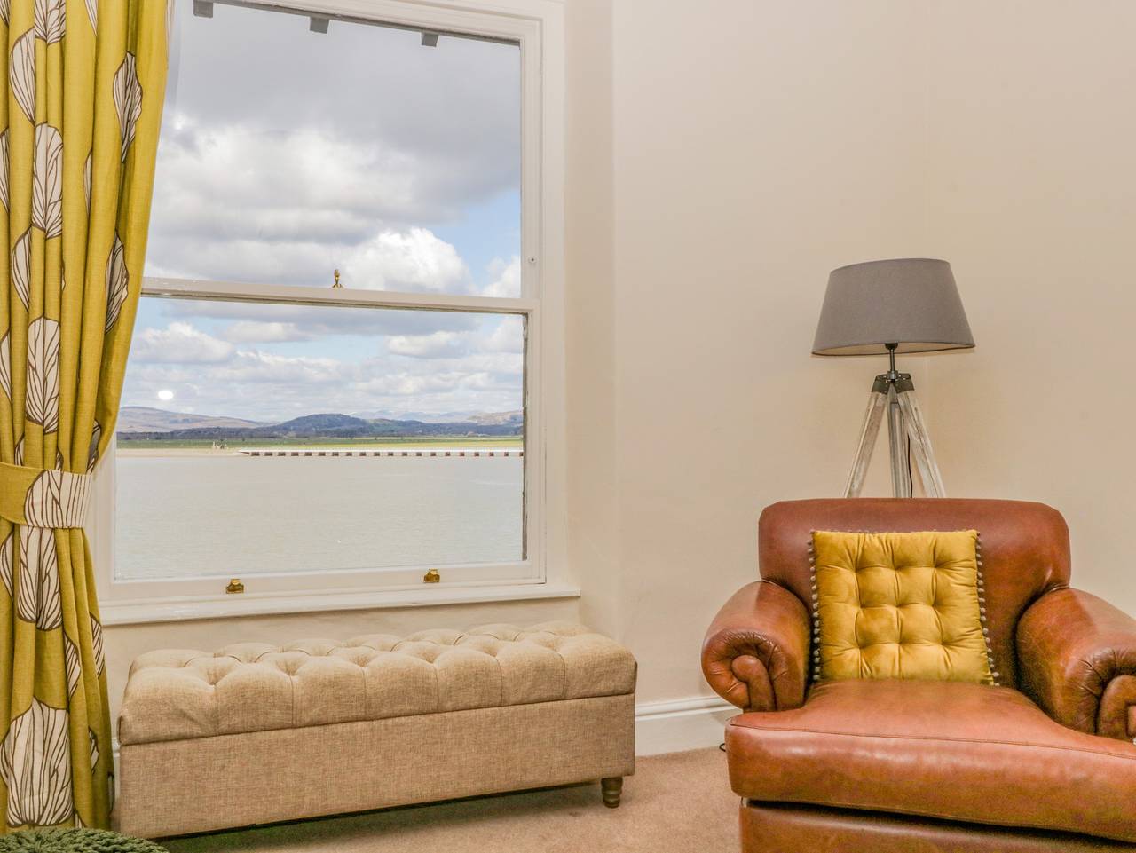 Entire apartment, Crow's Nest in Arnside, Lake District
