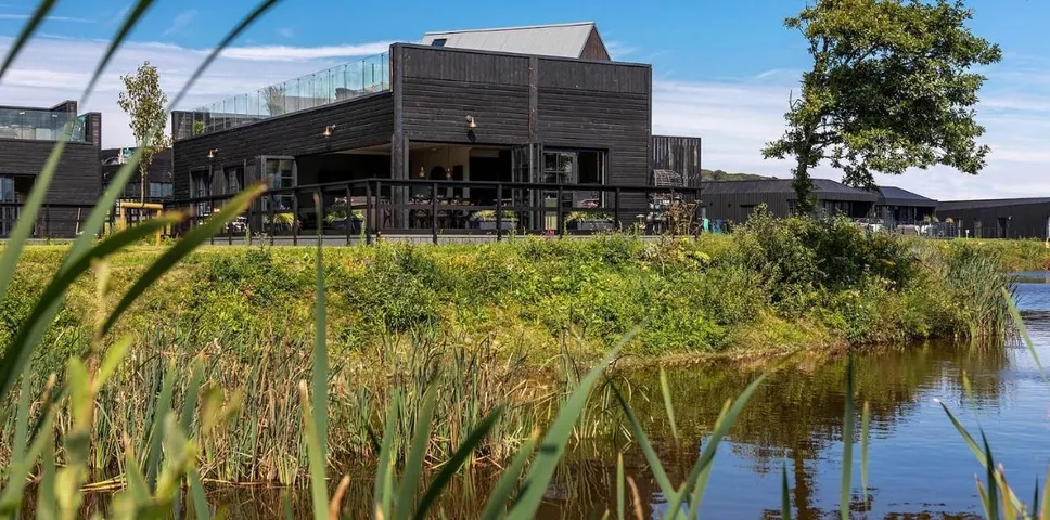 Resort for 4 people with sauna in Cornwall