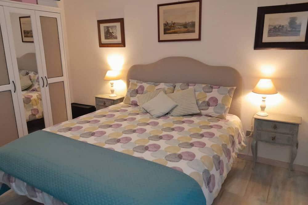Ganze Wohnung, Casa Felice 2 double bedrooms, 2 bathrooms, lake view, garden, 5 minutes from downtown in Trevignano Romano, Braccianosee