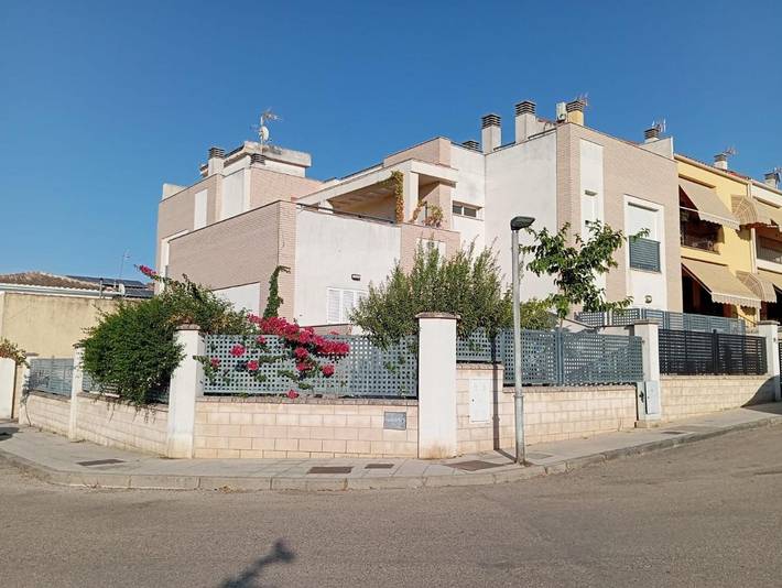 Apartamento para 2 personas, con vistas y jardín en Linares