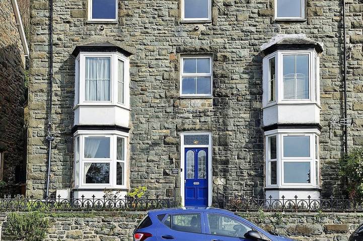 Apartment for 5 people, with terrace in Barmouth