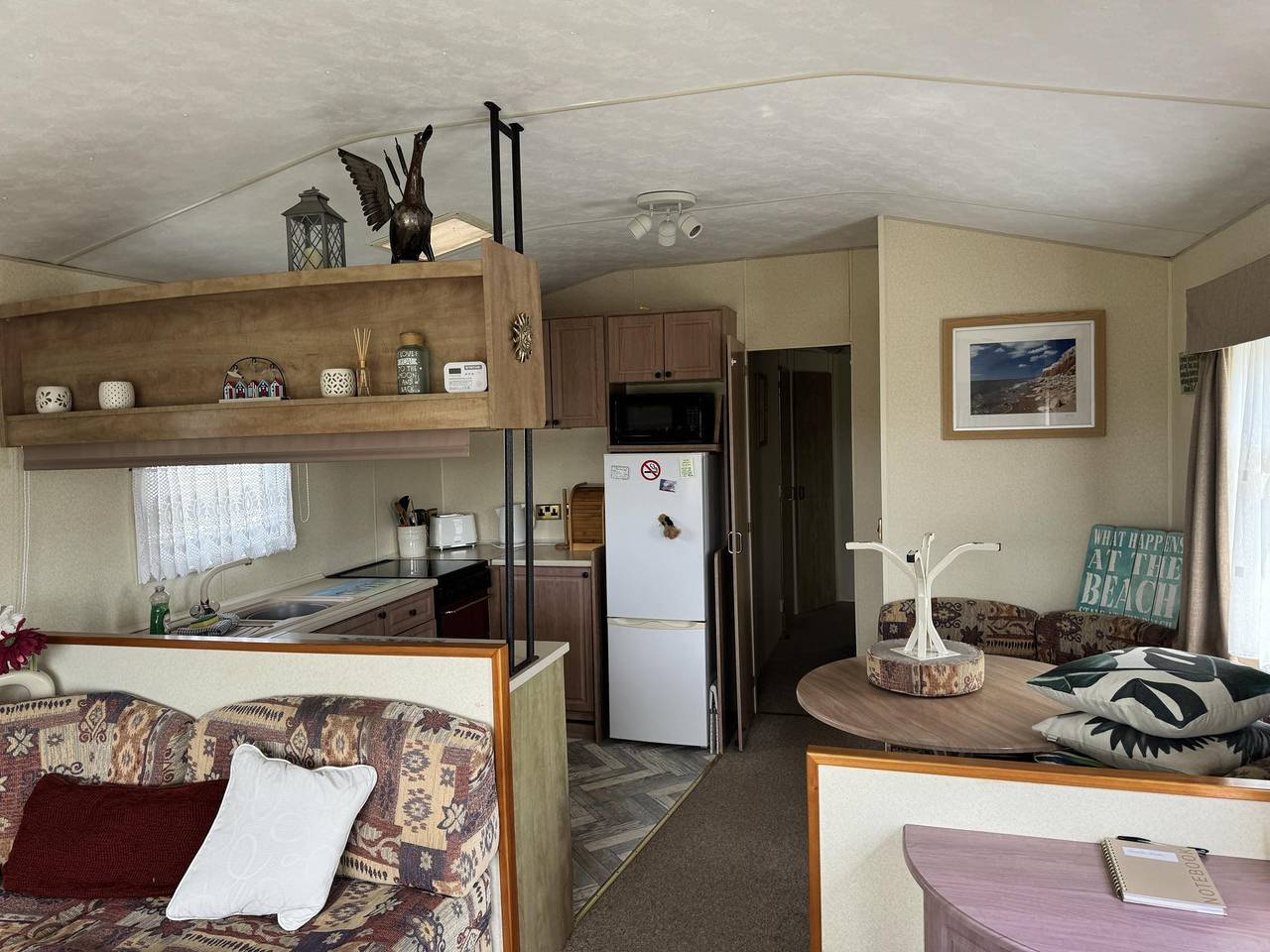 Family Caravan - Sleeps 8 - Pets Ok - Parking in Heacham, Norfolk Coast