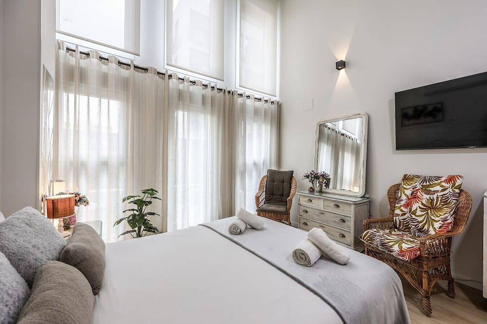 Ganze Wohnung, Fancy Studio with Terrace & Pool in Madrid South in Madrid, Madrid Province