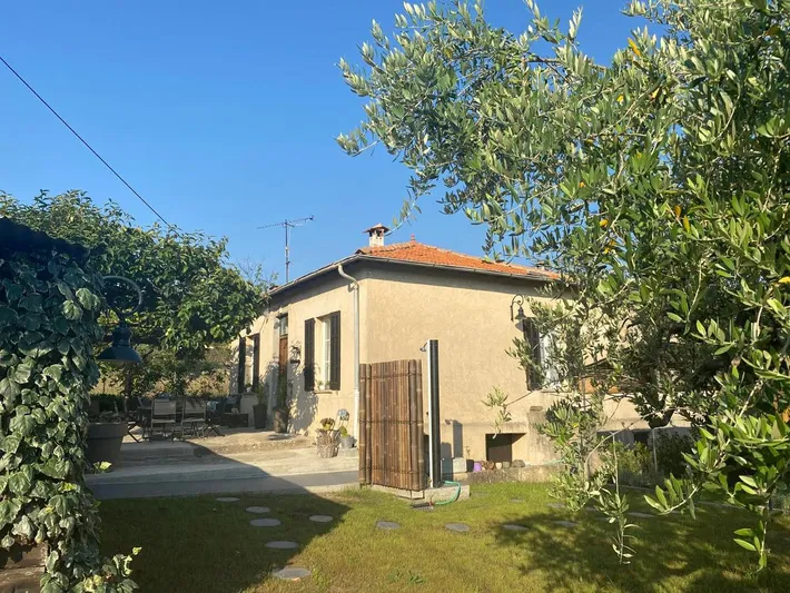 Casa de vacaciones para 6 personas, con jardín y jacuzzi - 1