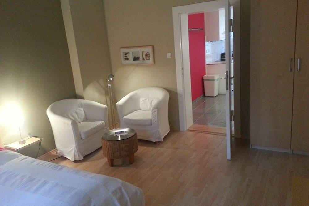 Ganze Wohnung, Nice apartment near Kudamm in Berlin Innenstadt, Berlin