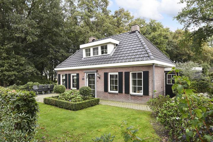 Landhuis voor 8 personen, met Terras en Tuin in Nunspeet