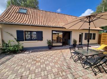 Gîte pour 5 personnes, avec terrasse à Favières
