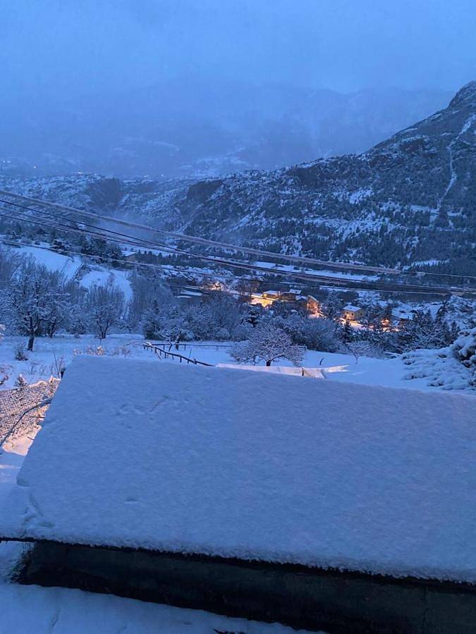 Gîte pour 4 personnes, avec vue et terrasse à La Roche-de-Rame - 3
