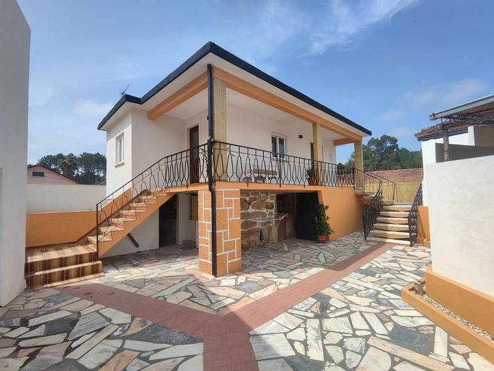 Location de vacances pour 5 personnes, avec jardin à Monção