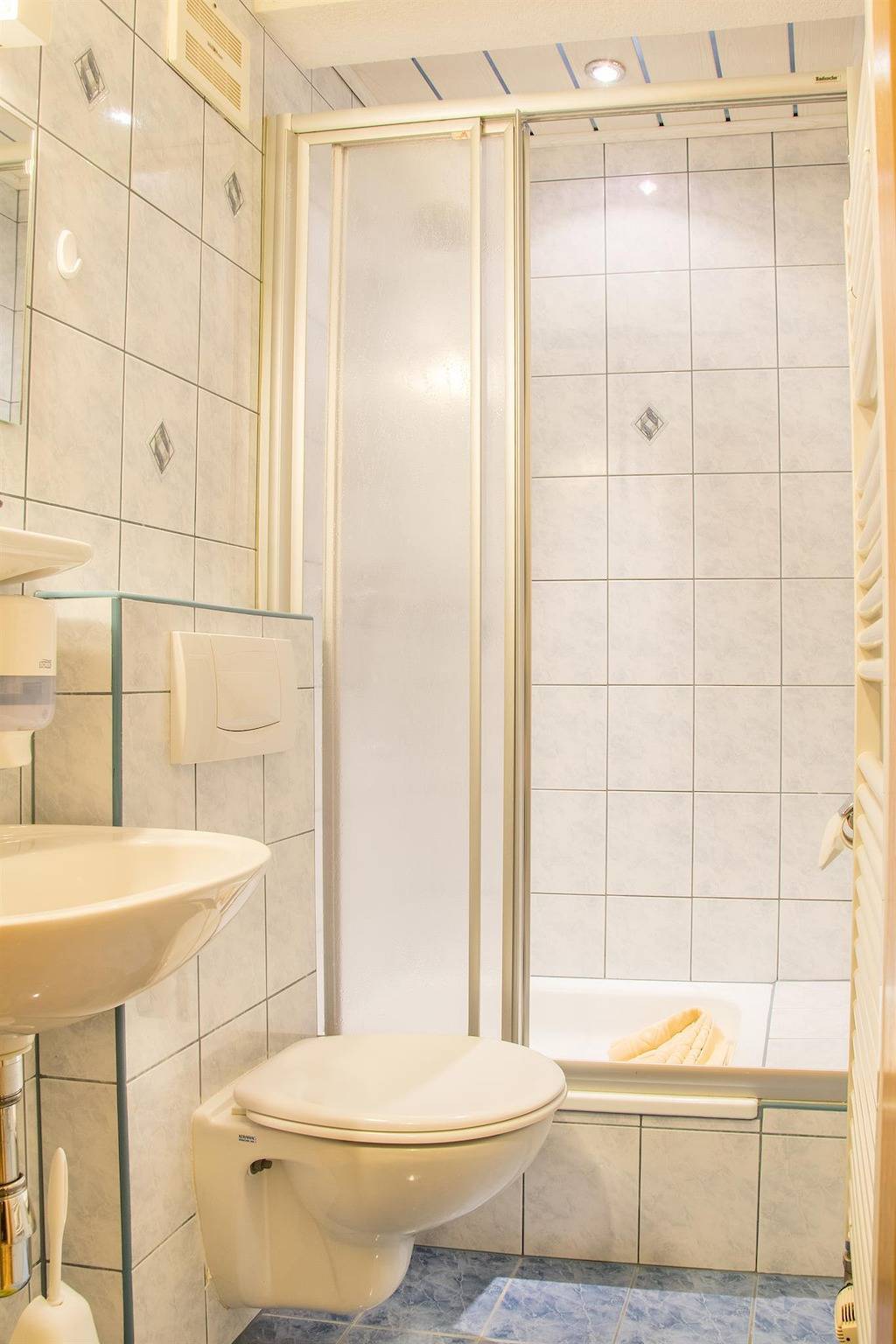 Einzelzimmer 12 m² mit Dusche, Wc in Tweng, Bundesland Salzburg