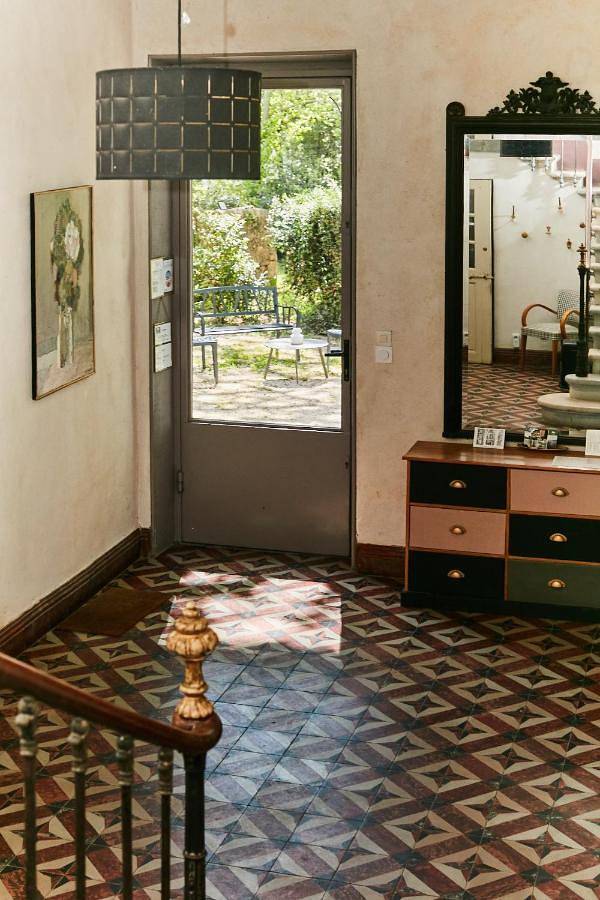 Location de vacances pour 4 personnes, avec vue ainsi que piscine et jardin, animaux acceptés à Uchaux - 4