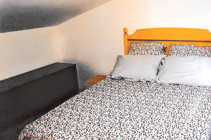 Gîte pour 4 personnes, avec jardin et piscine, animaux acceptés à Lançon-Provence - 2
