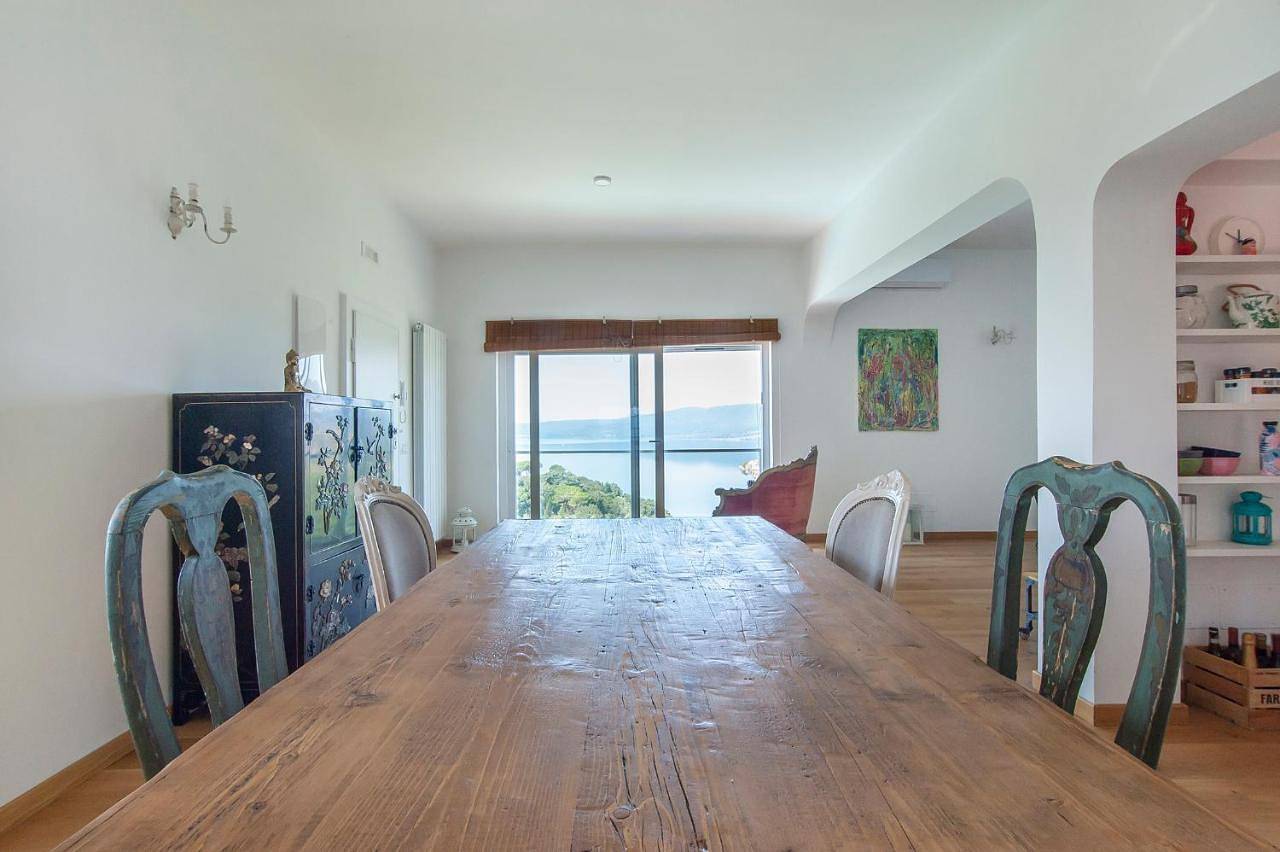 Villa sul lago a 35 minuti da Roma in Trevignano Romano, Lago di Bracciano