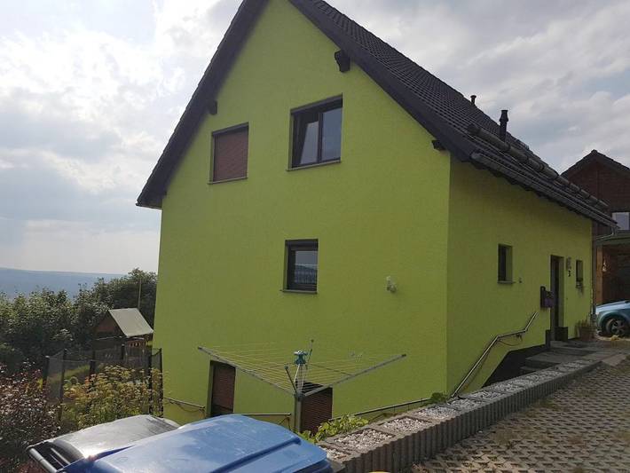Ferienwohnung für 4 Personen, mit Terrasse und Garten sowie Ausblick in Lauter-Bernsbach