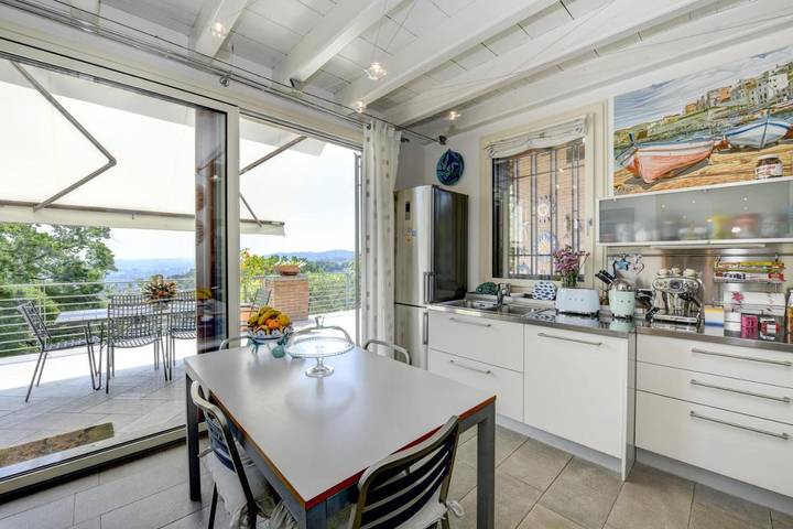 Villa für 8 Personen, mit Garten und Whirlpool sowie Pool am Gardasee - 2