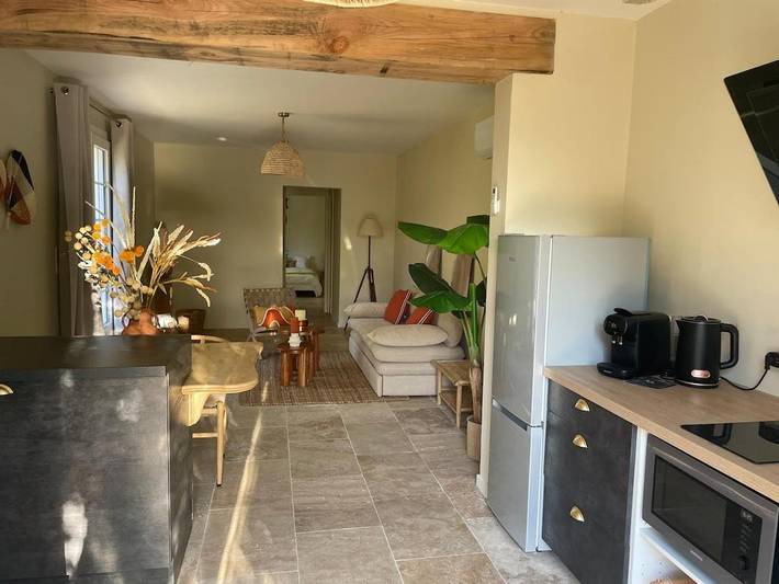 Location de vacances pour 3 personnes, avec Terrasse ainsi que Jardin et Vue à Saint-Sauveur (Dordogne)