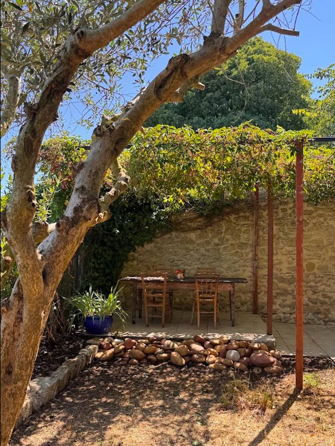 House with a view of Mont Ventoux, Sauveterre in Sauveterre, Region de Nimes