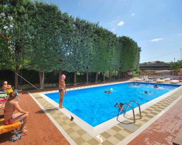 Camping voor 5 Personen in Pietra Ligure Gemeente, Ligurische Alpen, Afbeelding 4