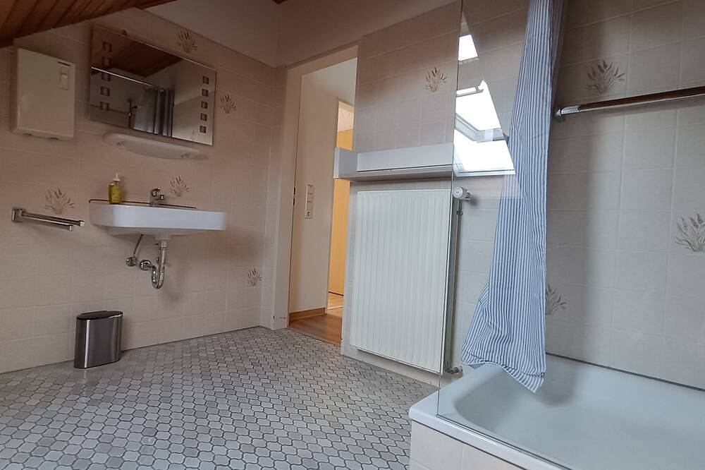 Ganze Wohnung, Ferienwohnung für 6(7) Personen Eifel in Euskirchen, Eifel (Nordrhein-Westfalen)