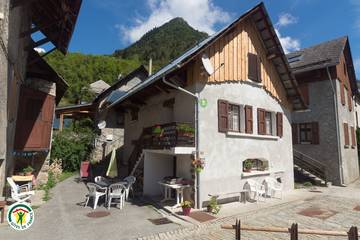 Gîte pour 4 personnes, avec terrasse à Valjouffrey