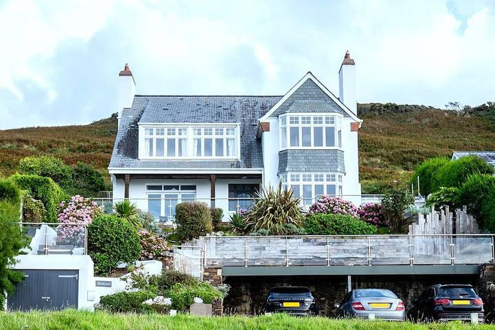Holiday home for 16 people, with garden and balcony in Woolacombe